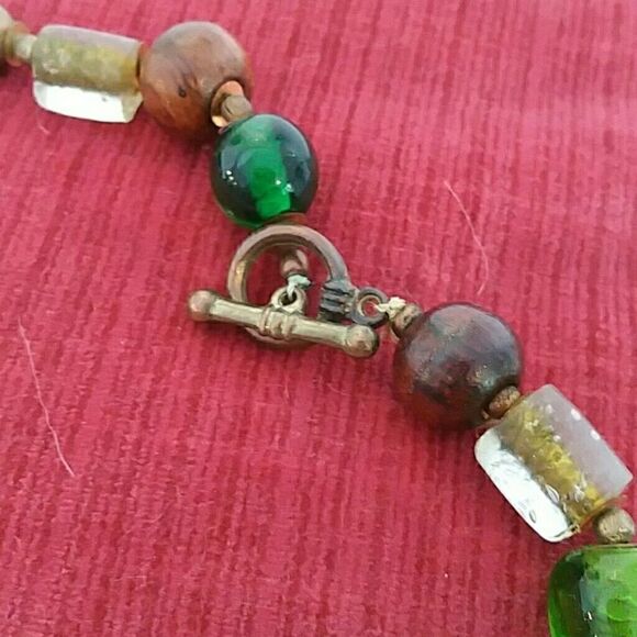 FUN GORGEOUS GREEN BEADS NECKLACE - Picture 7 of 7